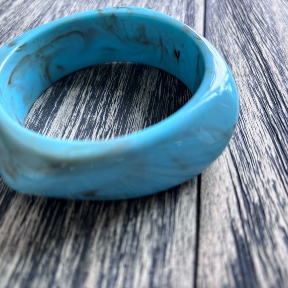 Blue Marbled Bangle Bracelet - Picture 2 of 3